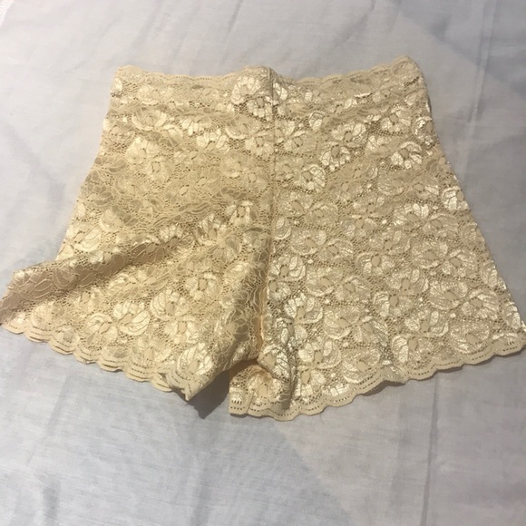 Short body shapers, Beige,Large,Lace - Picture 5 of 5